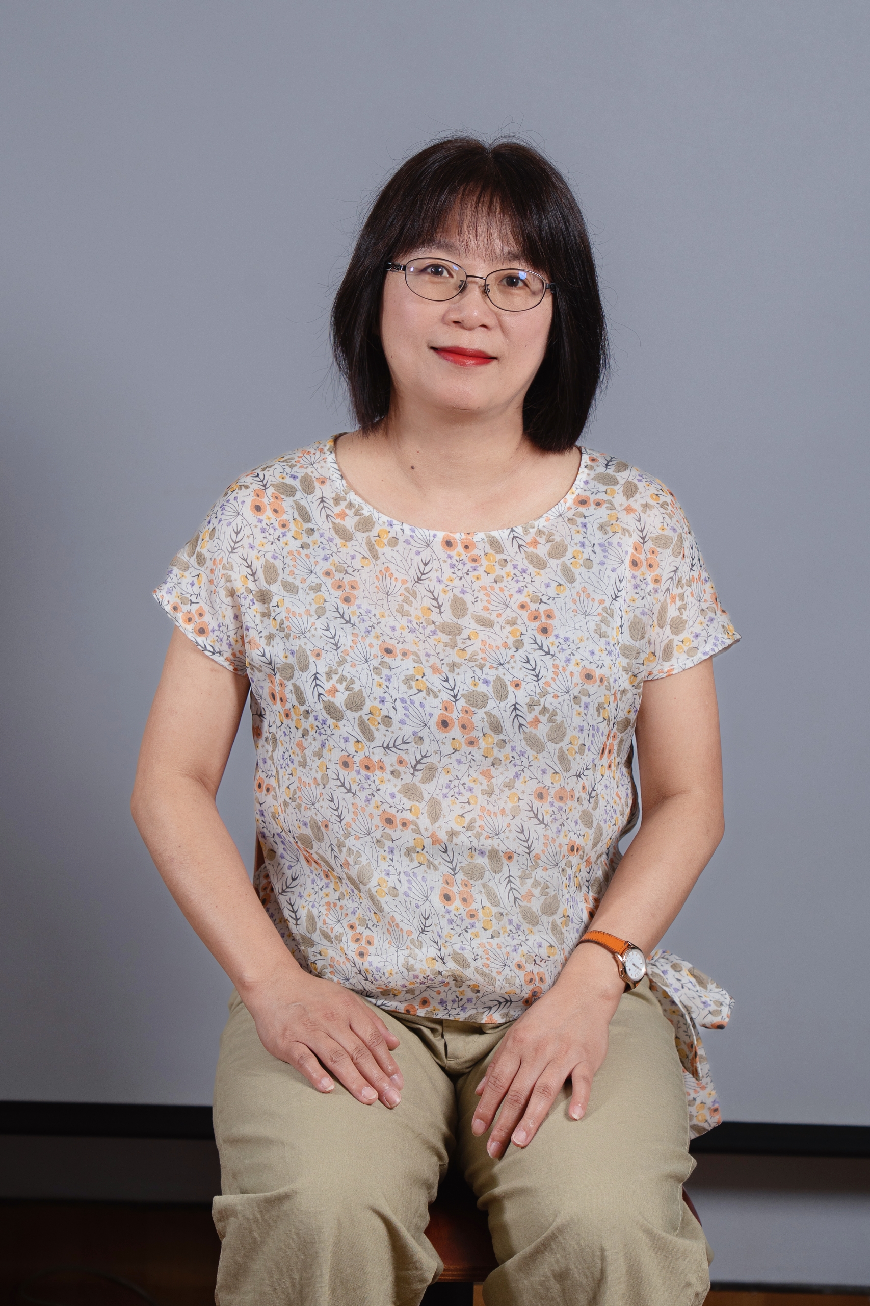 行政組副主任 吳美玲副教授